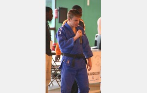 Killan animant les exercices des baby judokas(tes)
